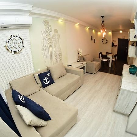 Stars Apartment Batumi Exteriör bild