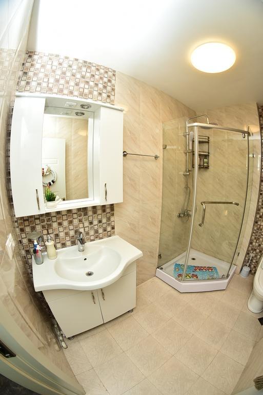 Stars Apartment Batumi Exteriör bild